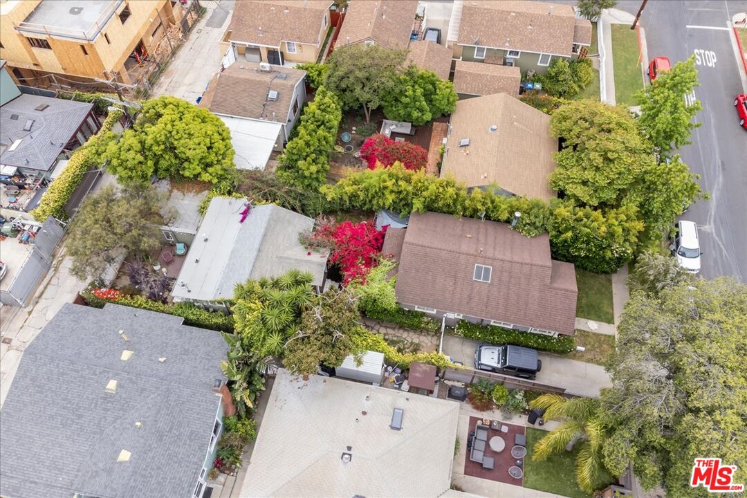 712 Sunset Avenue Venice, CA 90291 - Photo 31 of 38