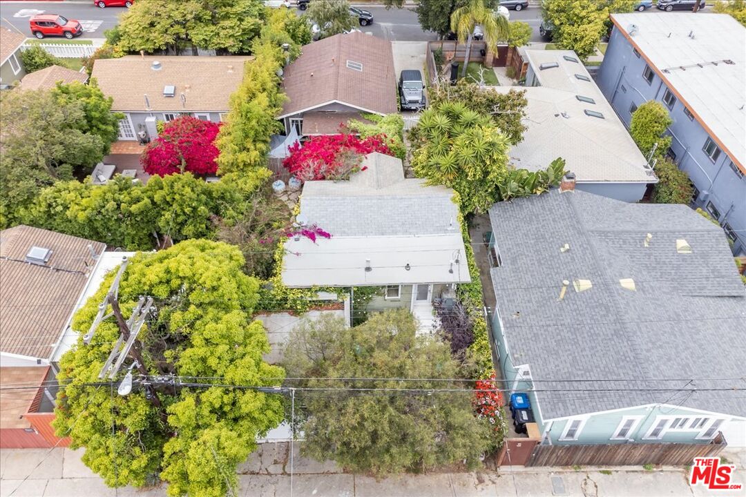 712 Sunset Avenue Venice, CA 90291 - Photo 35 of 38