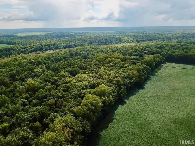 $300,000 | 1850 South W Road, Griffin, IN 47616