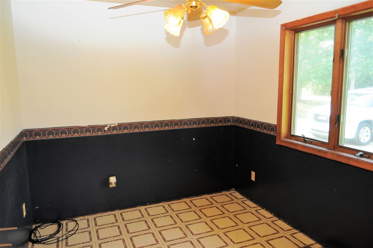 7500 Johnson Flushing, MI 48433 - Photo 11 of 42 31390656-10.JPG