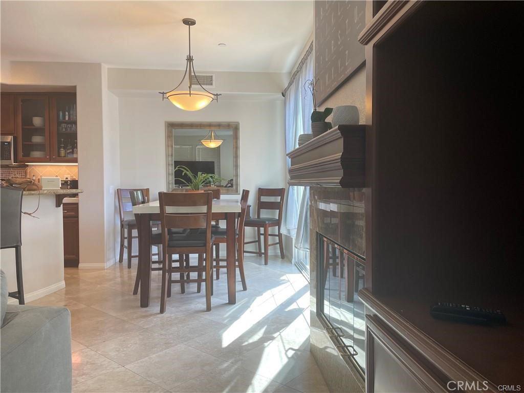 4164 Terraza Way, Unit B Simi Valley, CA 93063 - Photo 10 of 18