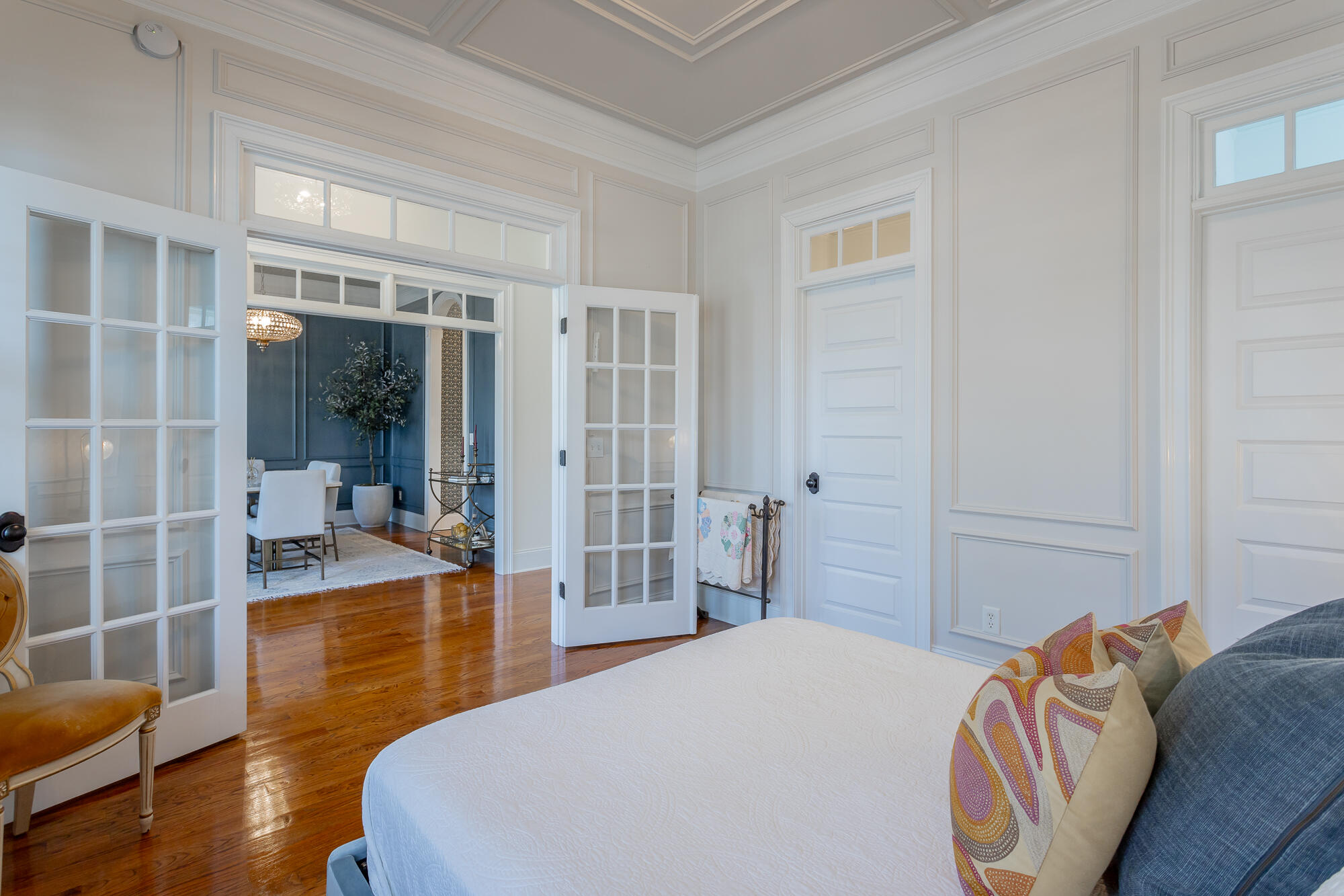 506 Barton Avenue Chattanooga, TN 37405 - Photo 12 of 59 Main Level Guest Bedroom