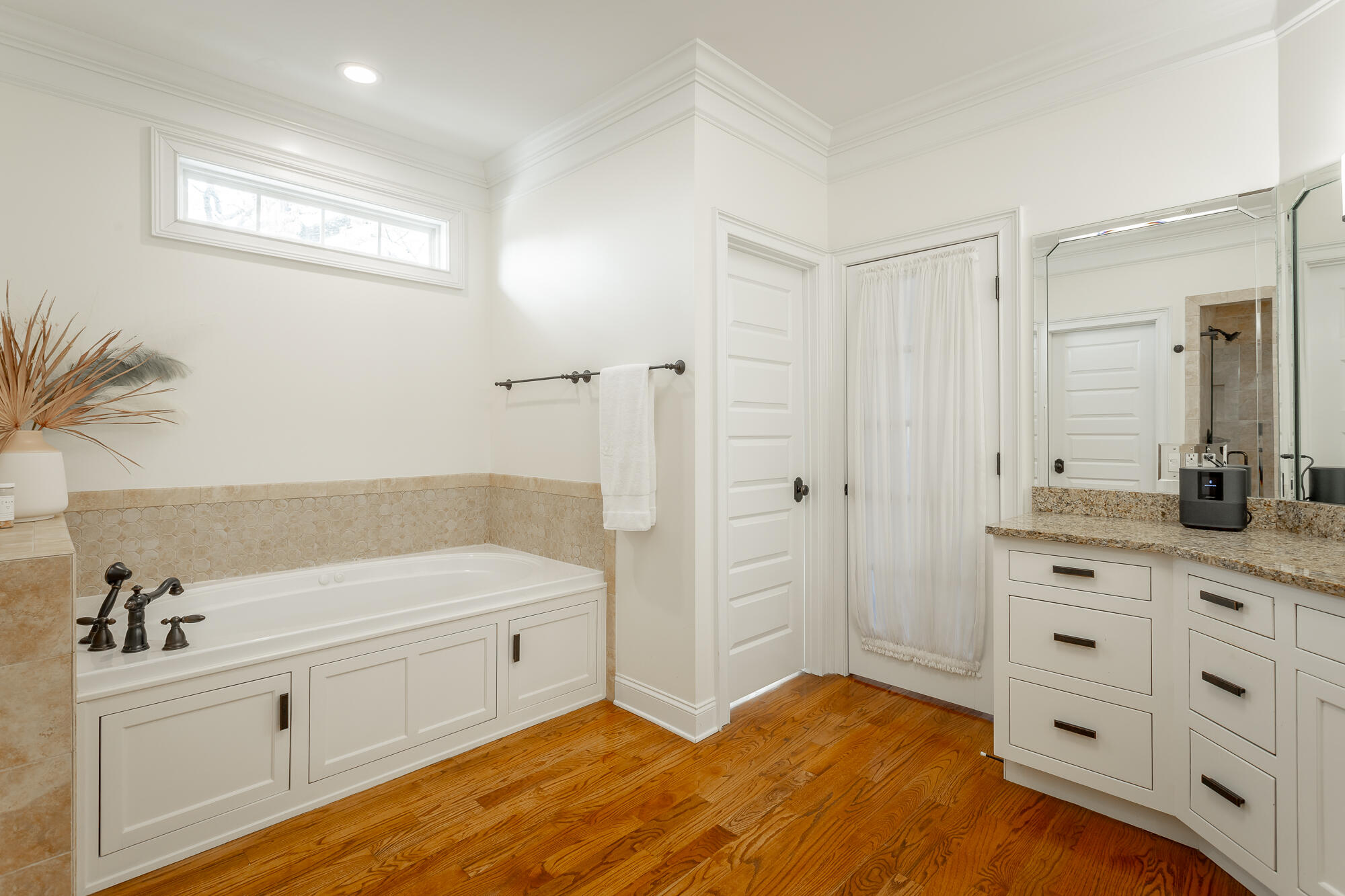 506 Barton Avenue Chattanooga, TN 37405 - Photo 54 of 59 Primary Bathroom