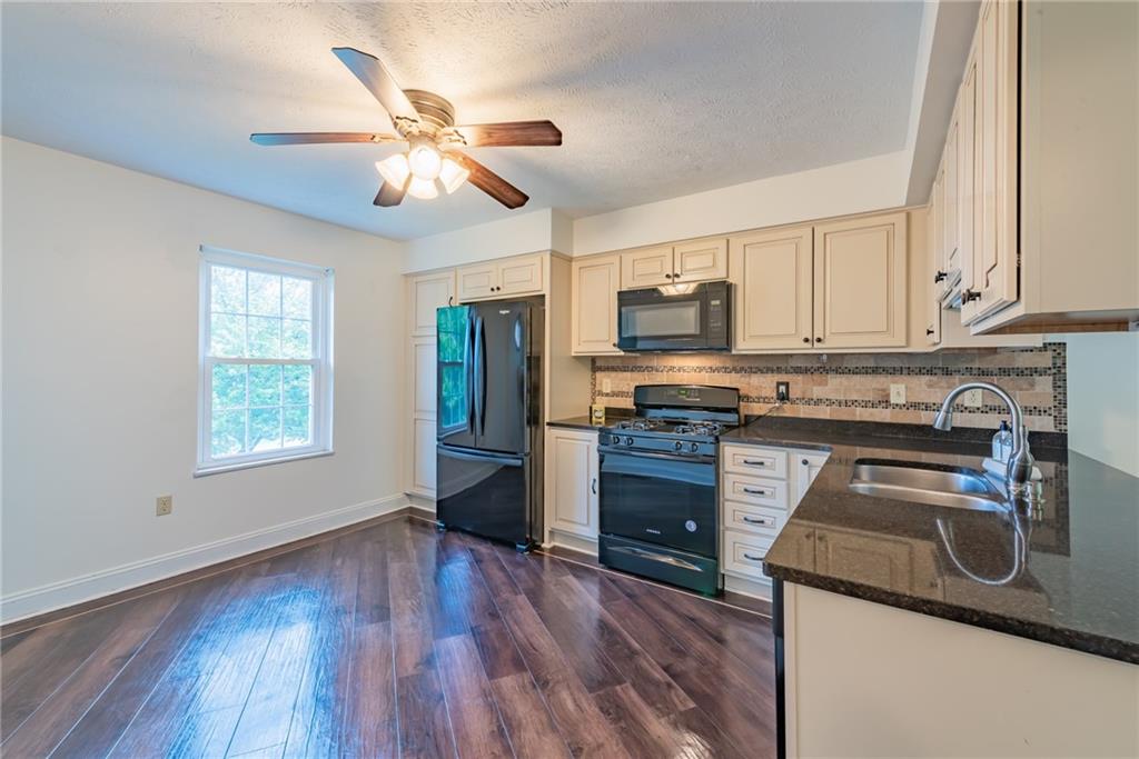 433 Shady Ridge Drive Monroeville, PA 15146 - Photo 4 of 25 Gallery Image 4