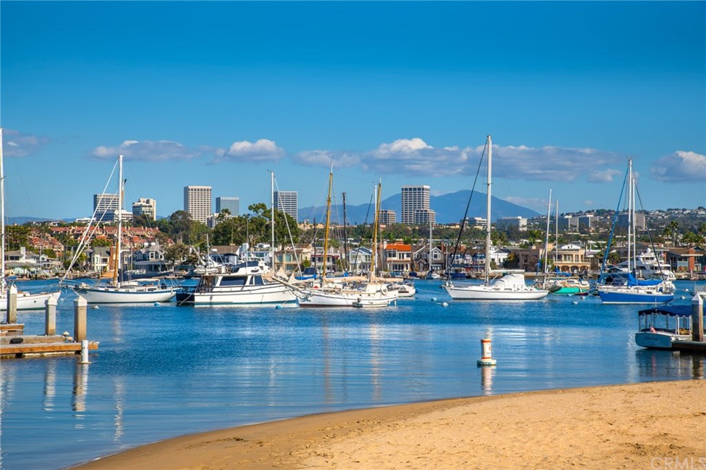 121 Edgewater Place Newport Beach, CA 92661 - Photo 20 of 75