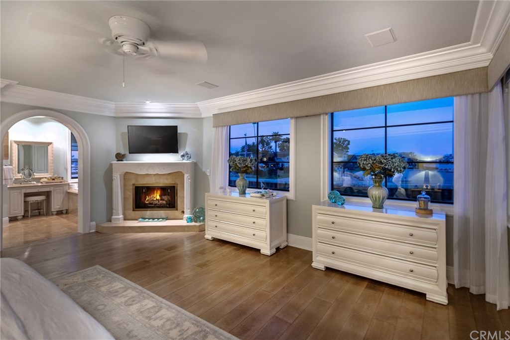 121 Edgewater Place Newport Beach, CA 92661 - Photo 32 of 75