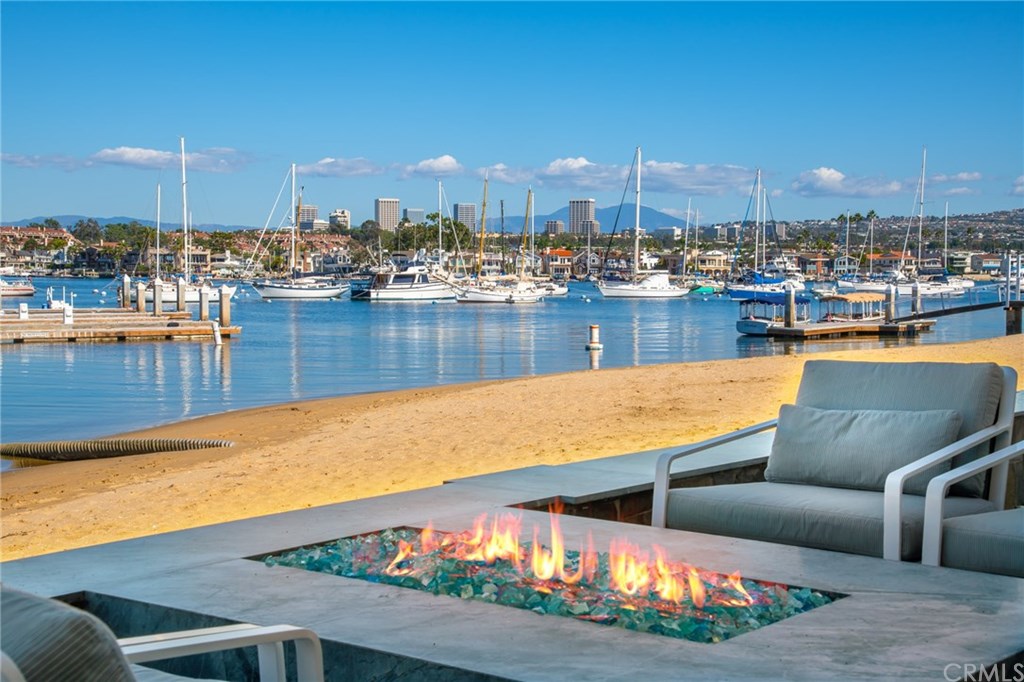 121 Edgewater Place Newport Beach, CA 92661 - Photo 48 of 75