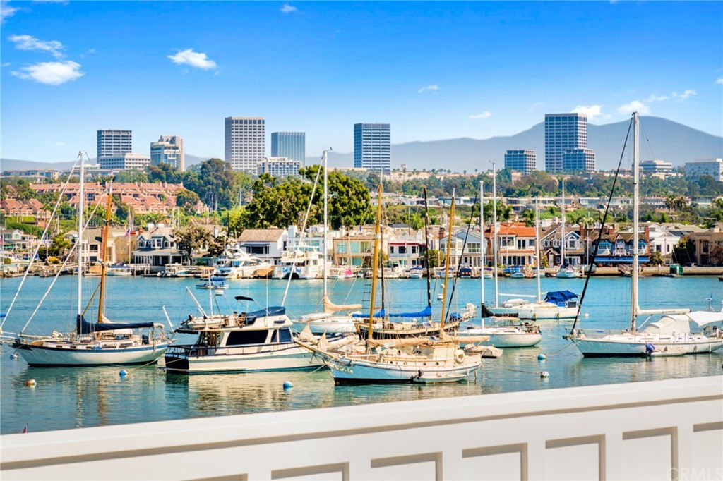 121 Edgewater Place Newport Beach, CA 92661 - Photo 6 of 75