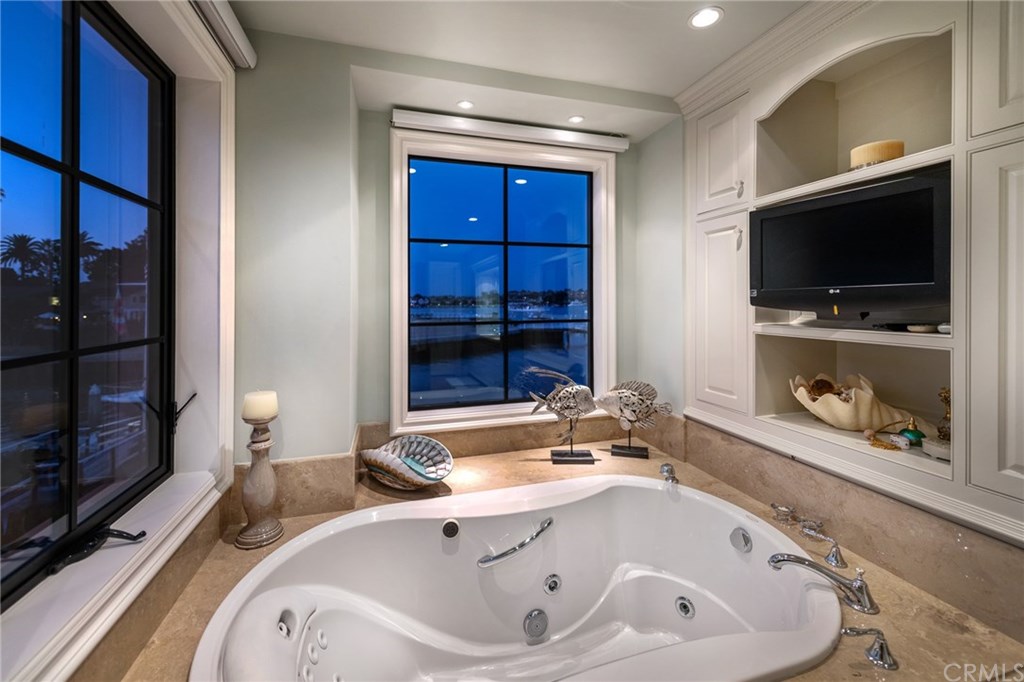 121 Edgewater Place Newport Beach, CA 92661 - Photo 61 of 75