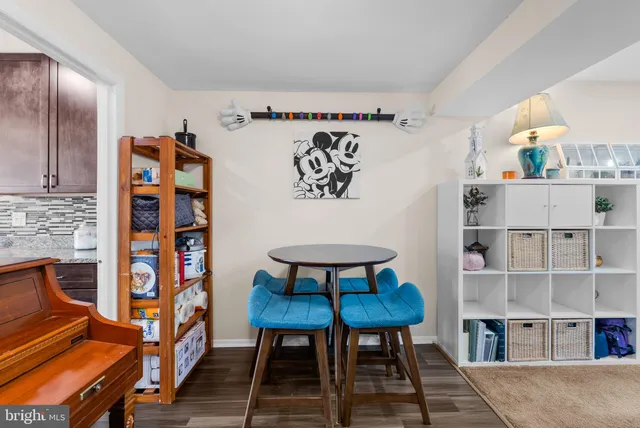 a view of a workspace with furniture