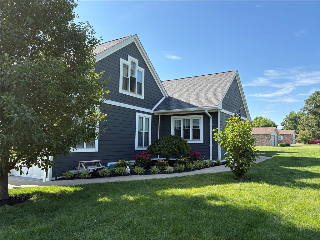 11 Country Club Road Paris, IL 61944 - Photo 3 of 19