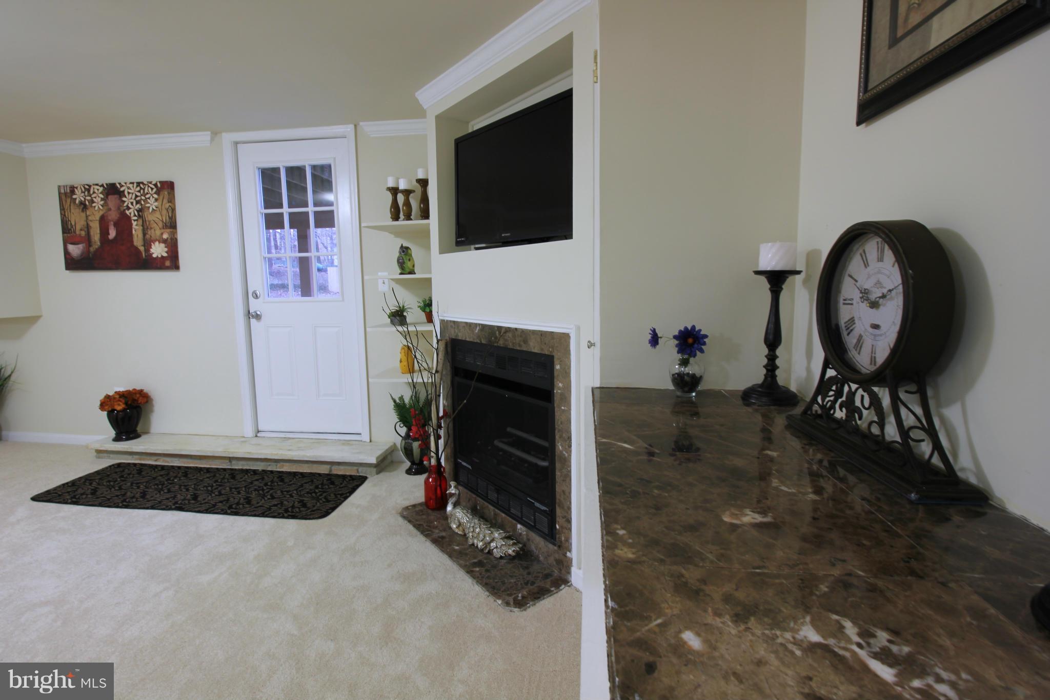 106 Green Valley Road Arnold, MD 21012 - Photo 4 of 27 Family Room