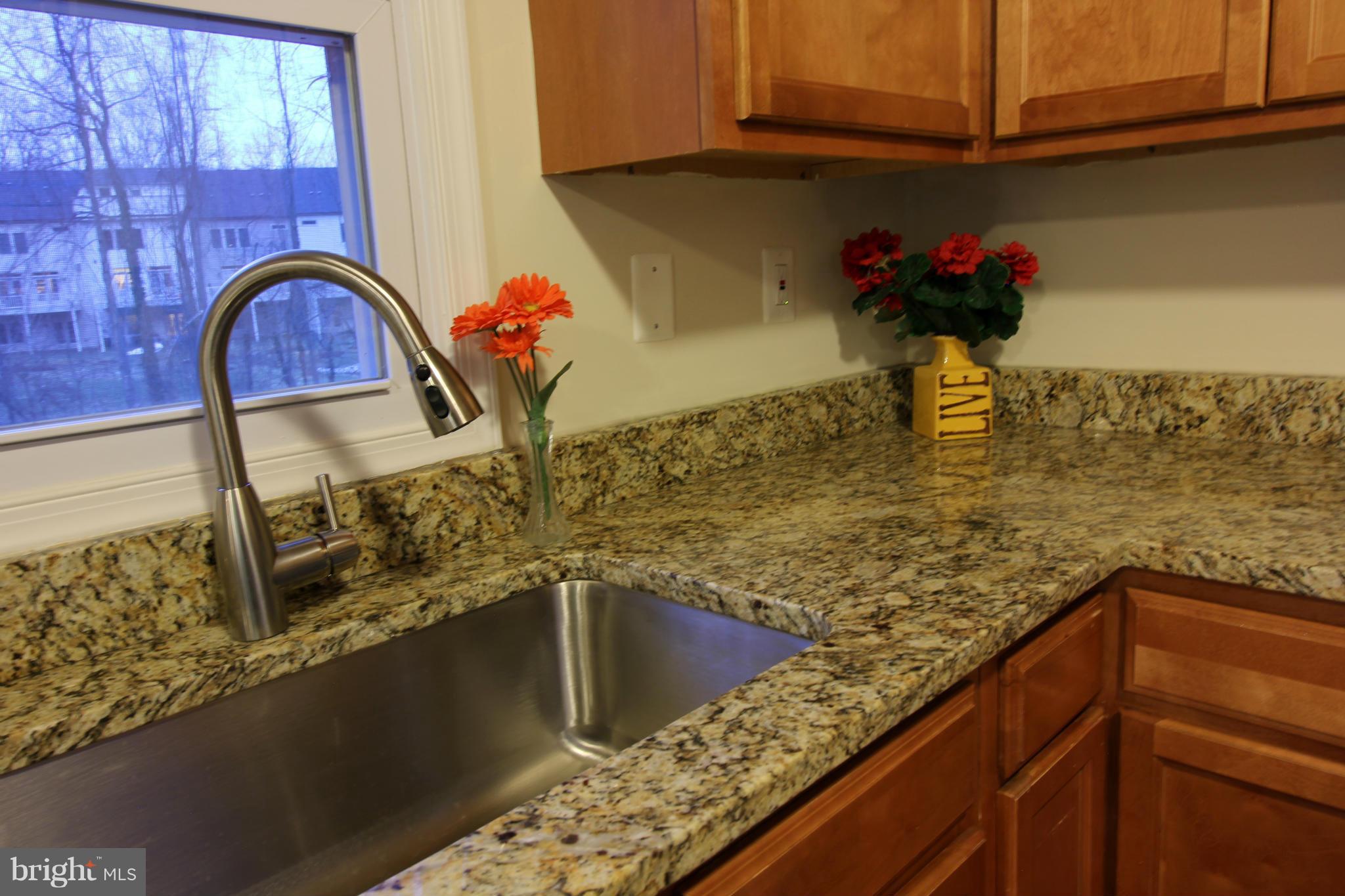 106 Green Valley Road Arnold, MD 21012 - Photo 5 of 27 Kitchen