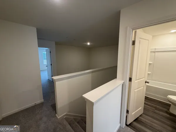 a view of utility room