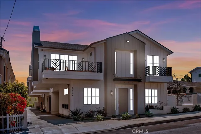$1,730,000 | 2420 Ives Lane, Unit B, Redondo Beach, CA 90278