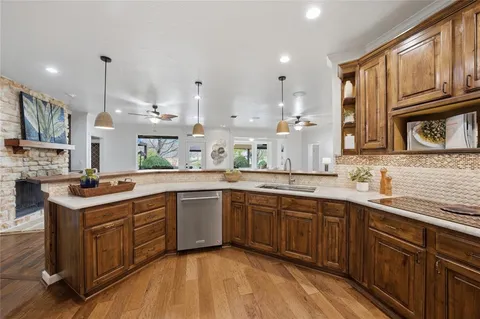 $1,375,000 | 224 Colonial Drive, Mabank, TX 75156