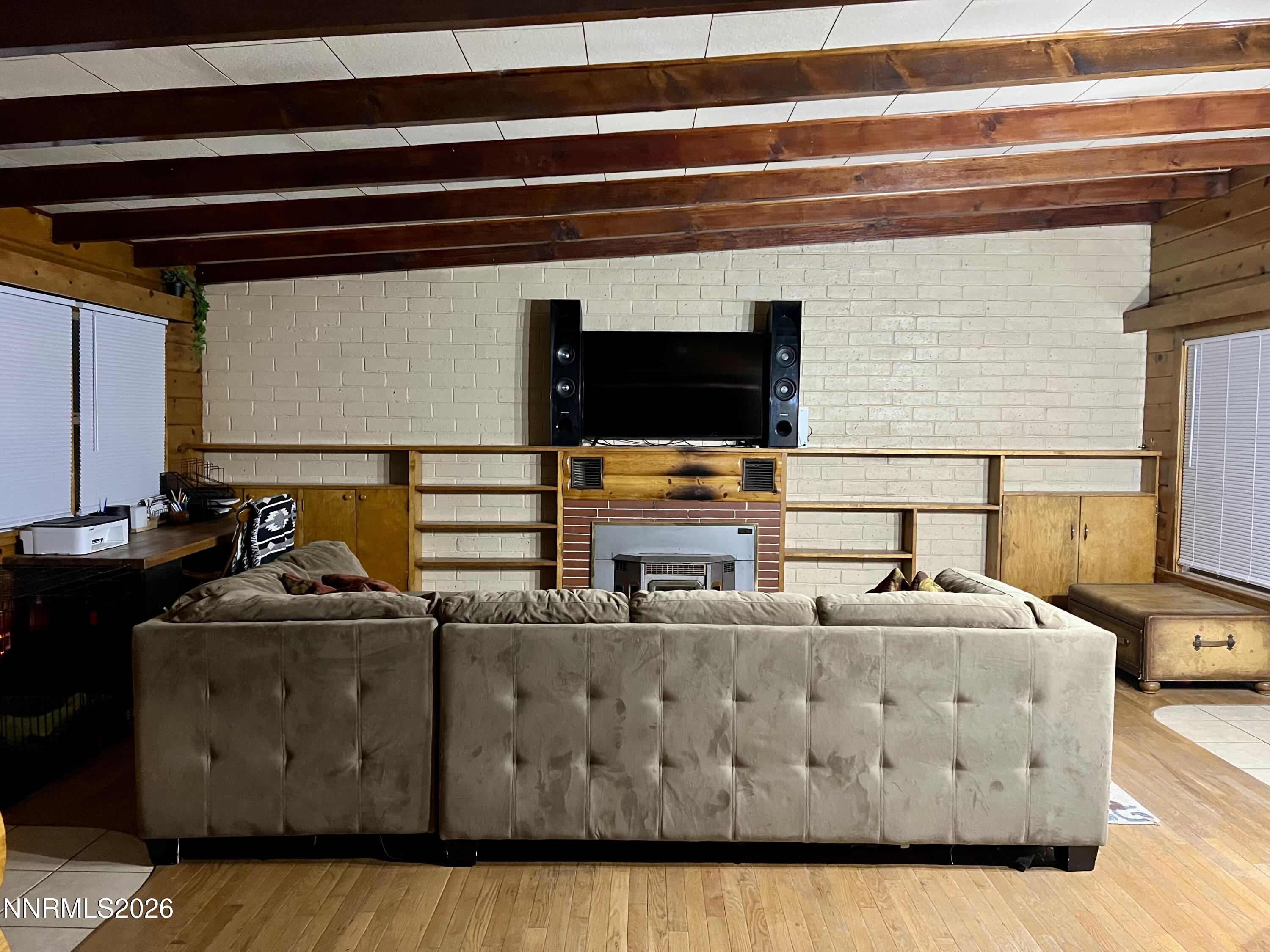 745 West Center Street Fallon, NV 89406 - Photo 10 of 23 a room with furniture and flat screen tv