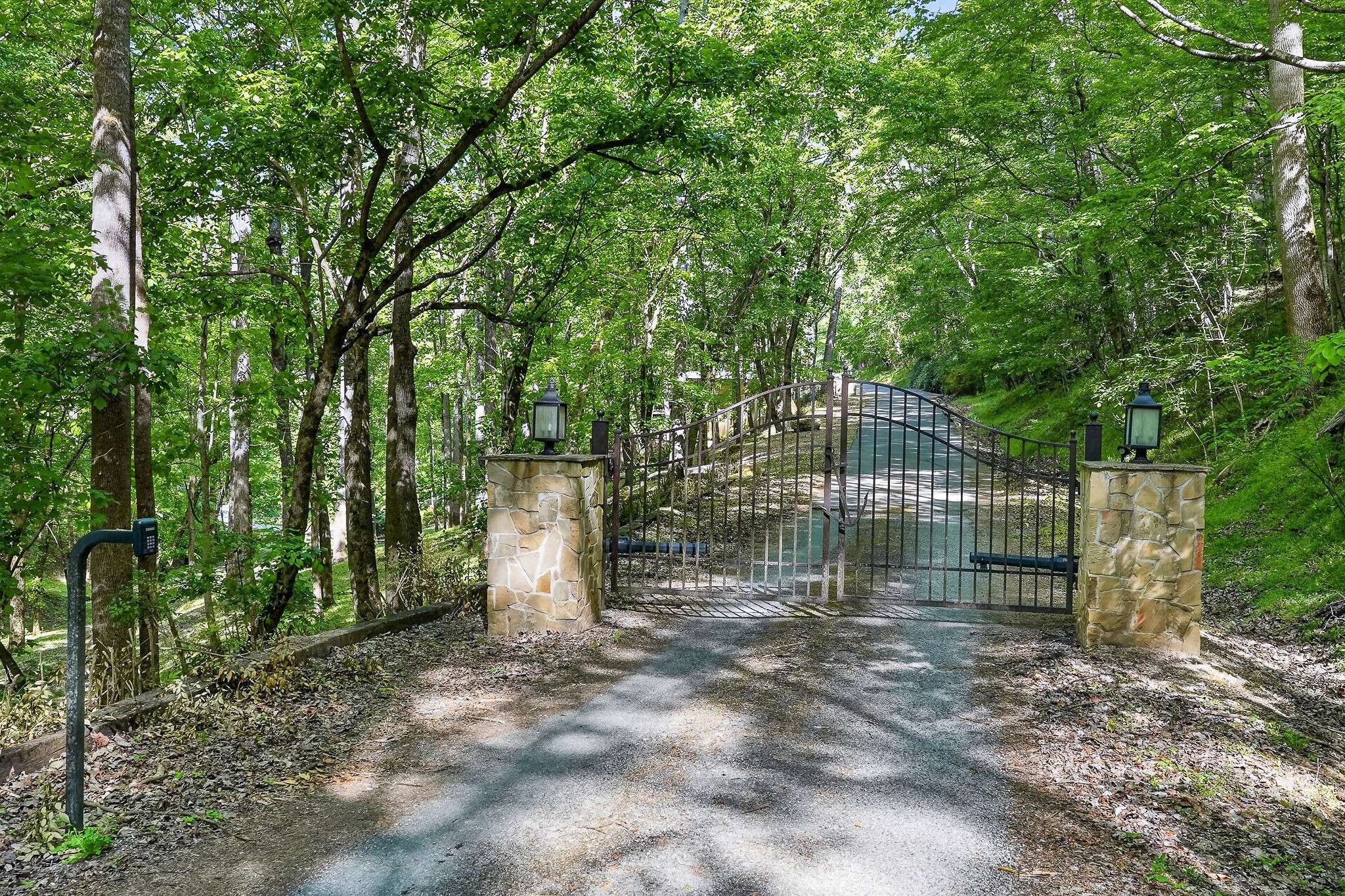 1097 Floating Mill Village Road Silver Point, TN 38582 - Photo 9 of 51