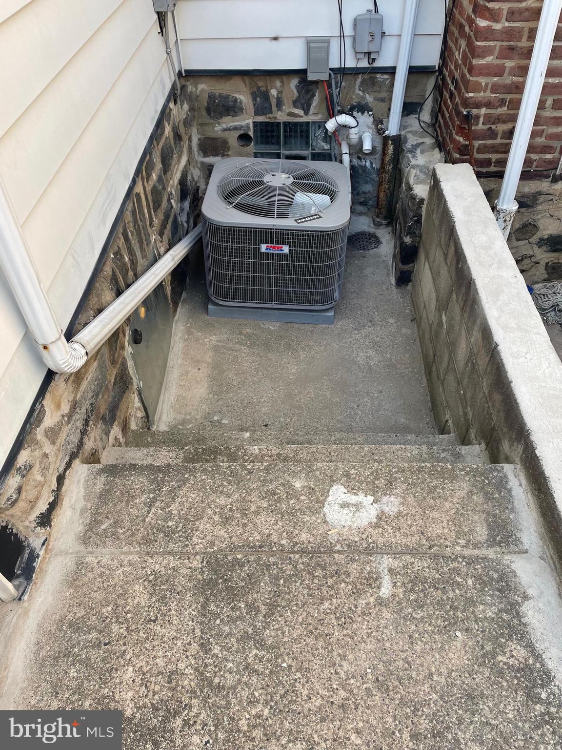 1654 East Lycoming Street Philadelphia, PA 19124 - Photo 31 of 32 New HVAC System