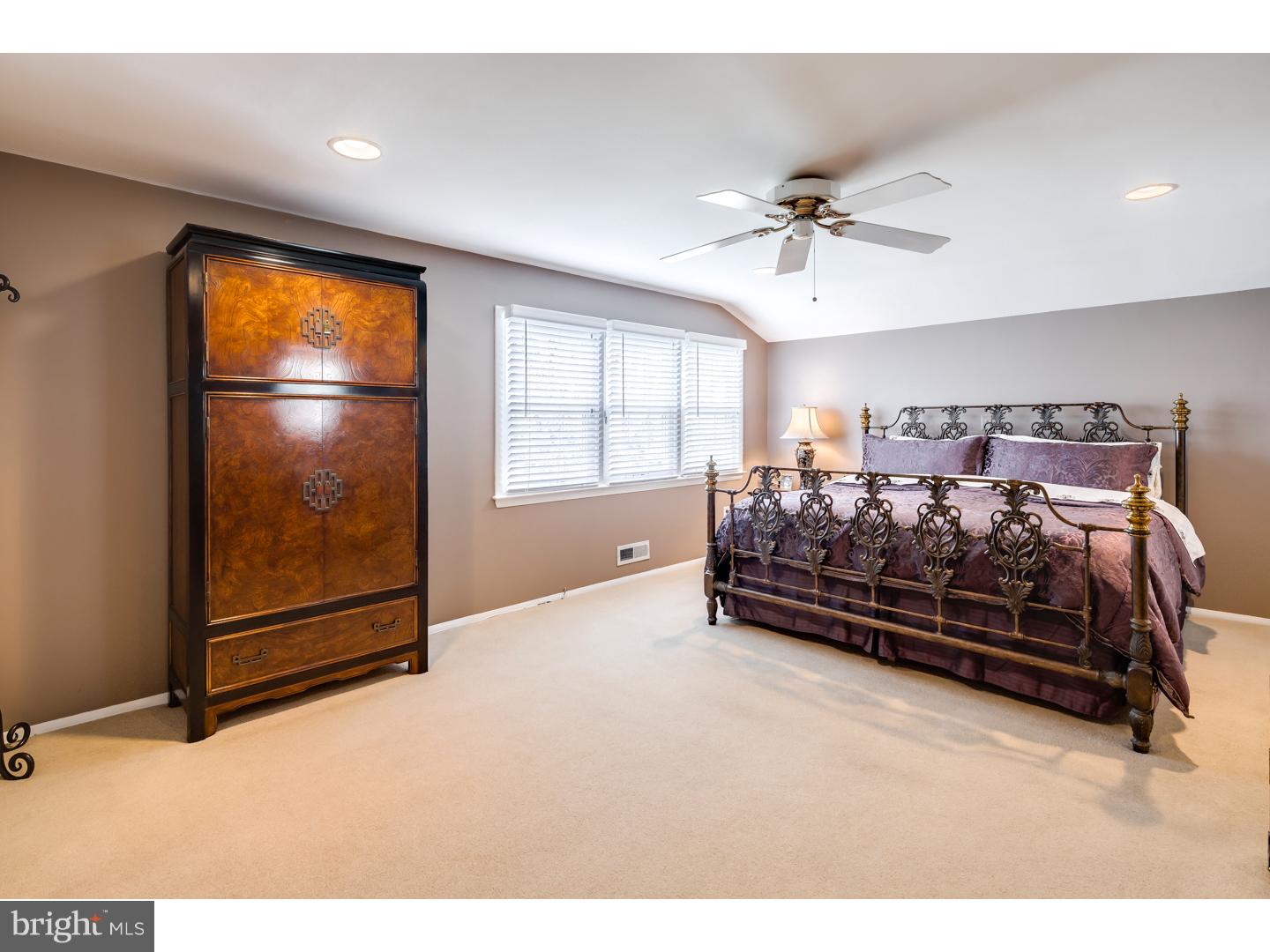 208 Pearl Croft Road Cherry Hill, NJ 08034 - Photo 16 of 25