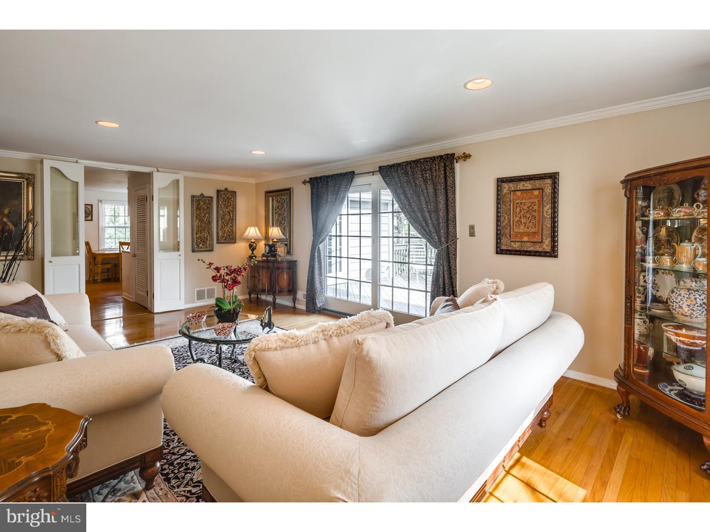 208 Pearl Croft Road Cherry Hill, NJ 08034 - Photo 4 of 25