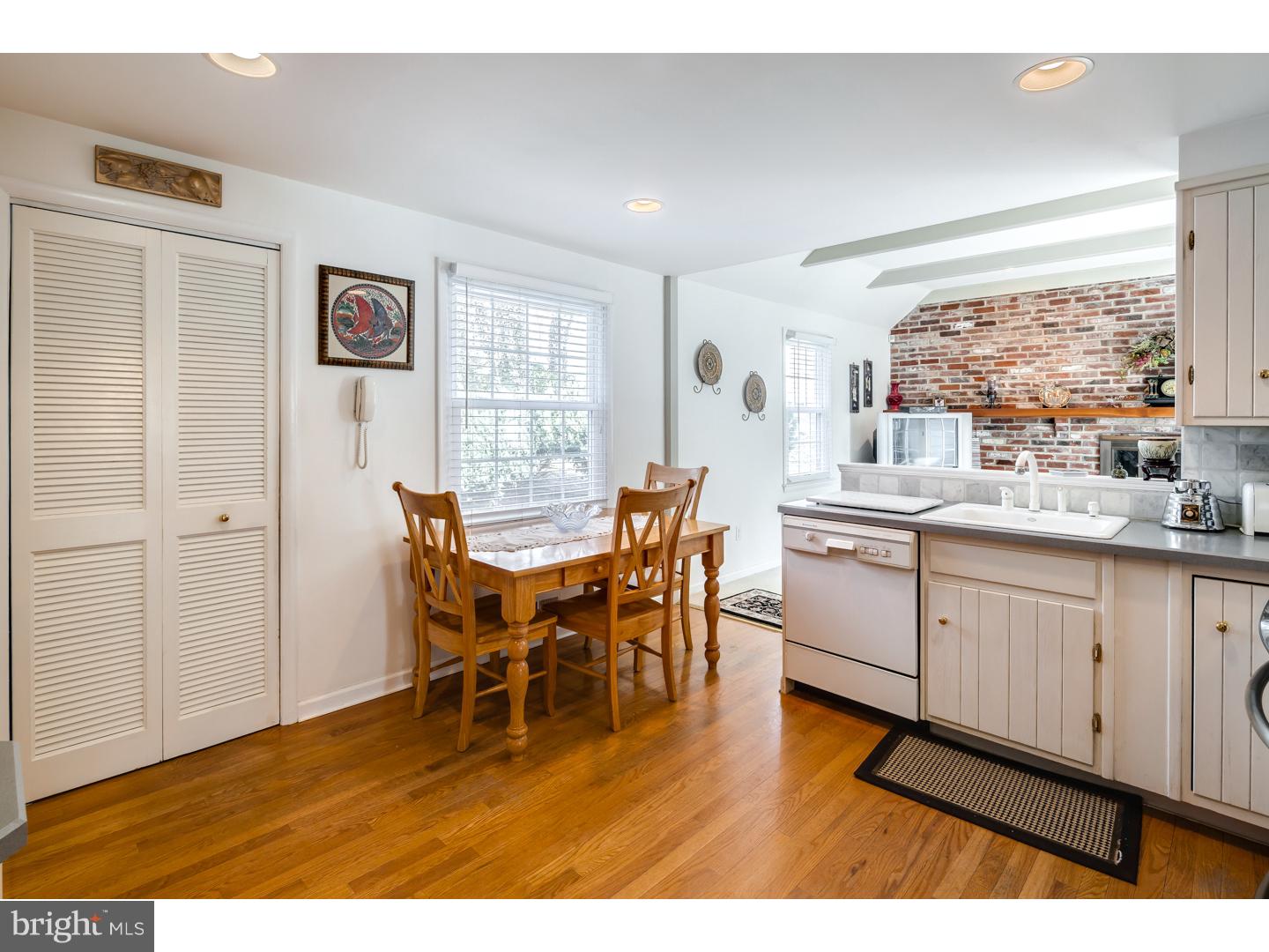 208 Pearl Croft Road Cherry Hill, NJ 08034 - Photo 8 of 25