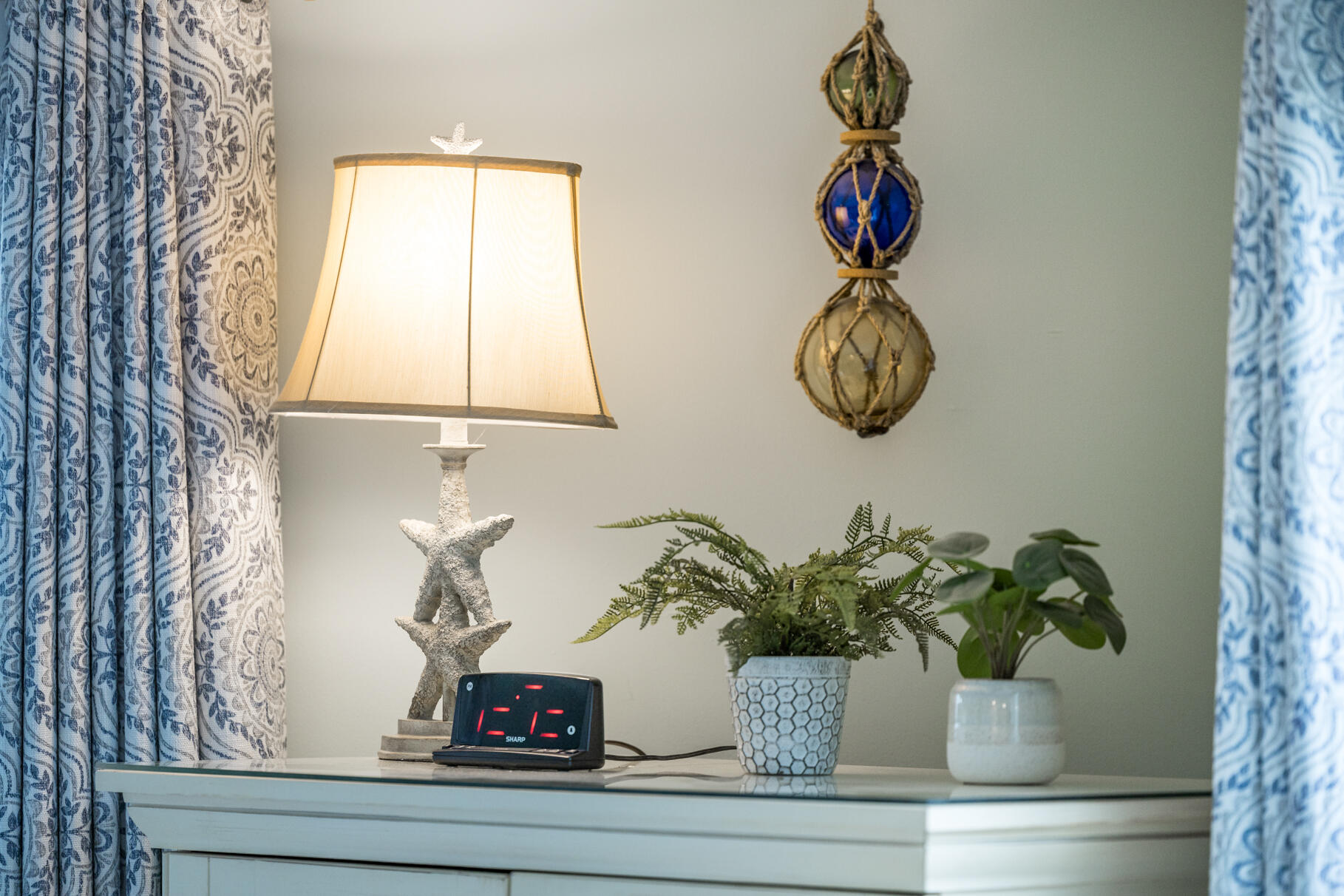 132 Shore Road, Unit 30 Truro, MA 02666 - Photo 13 of 32 a vase of flowers sitting on a table