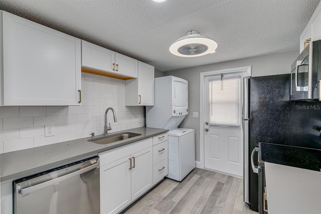 13496 West Rena Drive Largo, FL 33771 - Photo 15 of 40