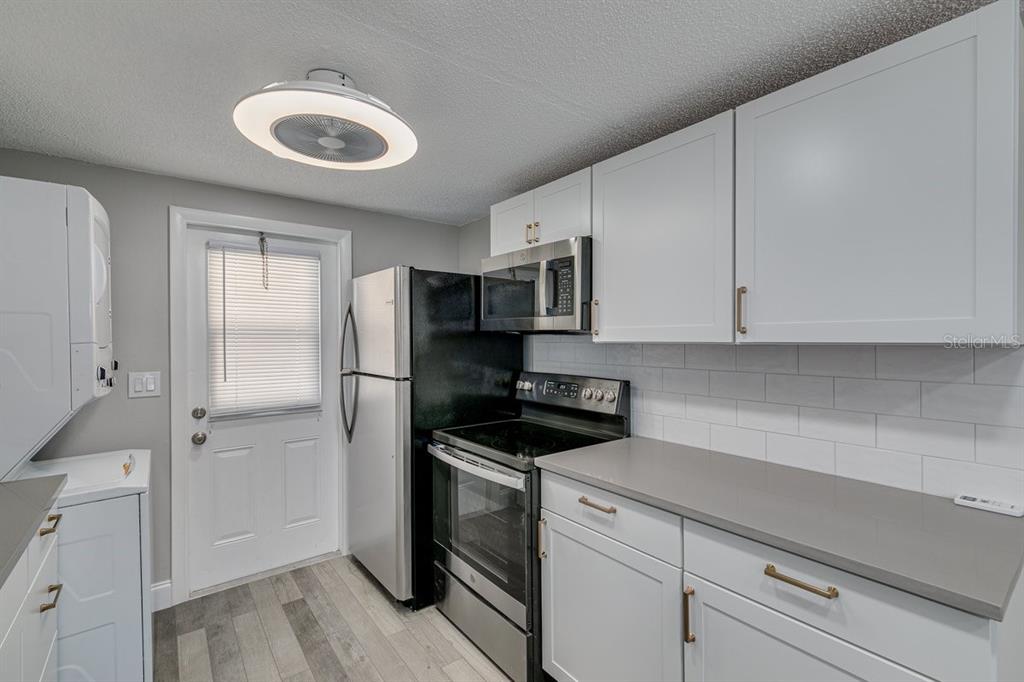 13496 West Rena Drive Largo, FL 33771 - Photo 16 of 40