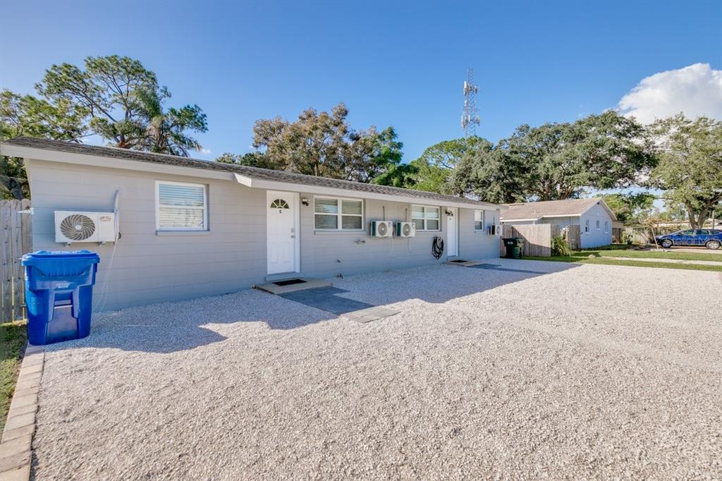 13496 West Rena Drive Largo, FL 33771 - Photo 3 of 40