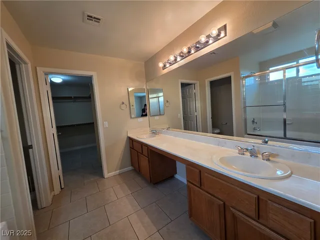 $2,000 | 909 East Malibu Sands Avenue, North Las Vegas, NV 89086