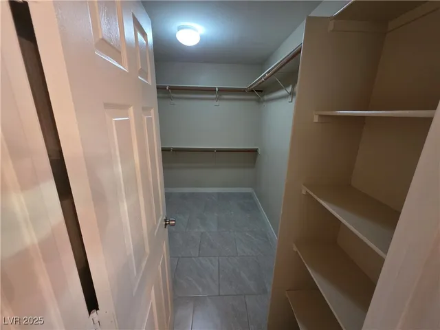 $2,000 | 909 East Malibu Sands Avenue, North Las Vegas, NV 89086