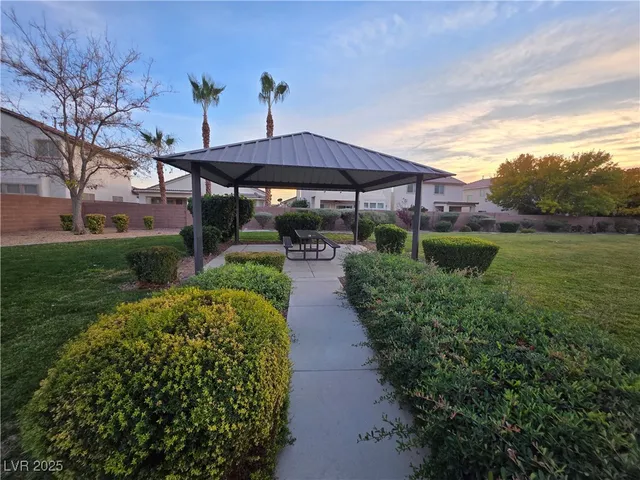 $2,000 | 909 East Malibu Sands Avenue, North Las Vegas, NV 89086