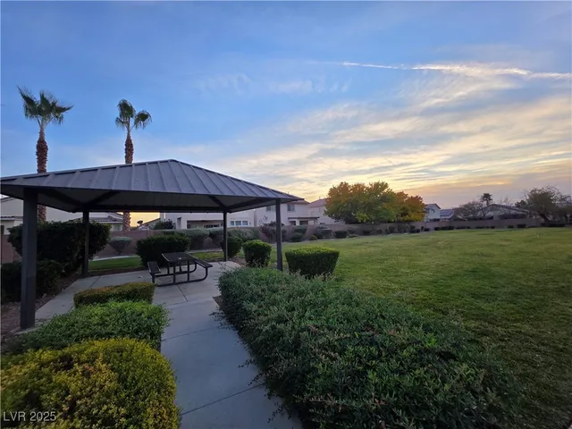 $2,000 | 909 East Malibu Sands Avenue, North Las Vegas, NV 89086