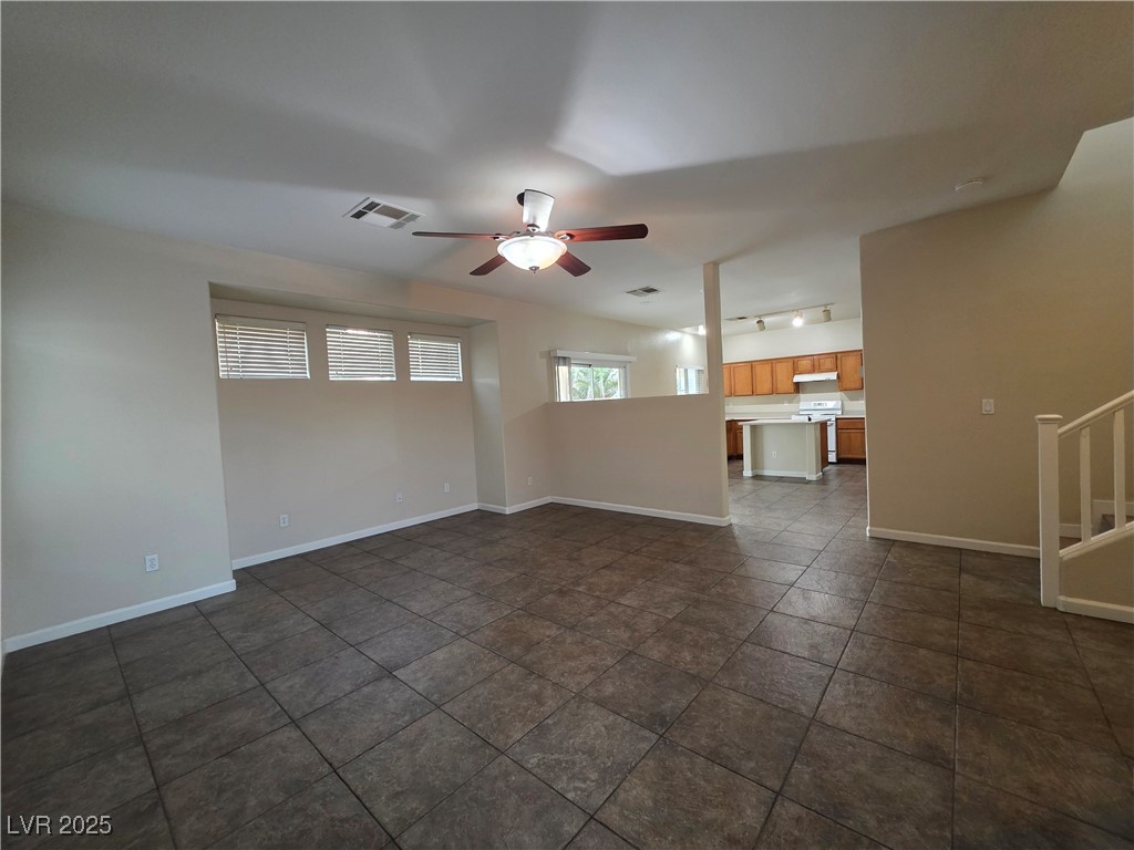 909 East Malibu Sands Avenue North Las Vegas, NV 89086 - Photo 8 of 26