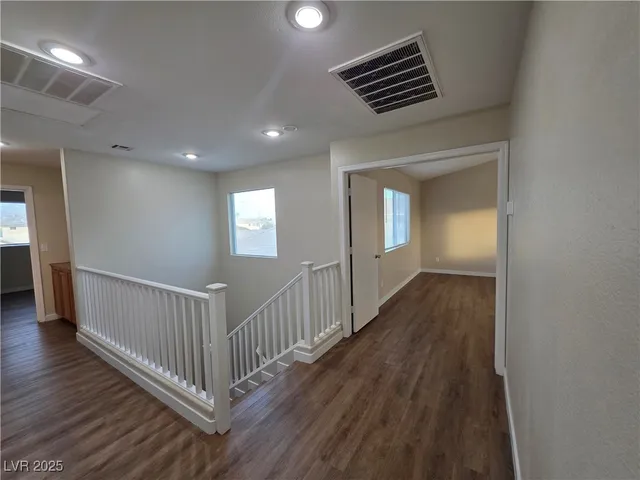 $2,000 | 909 East Malibu Sands Avenue, North Las Vegas, NV 89086