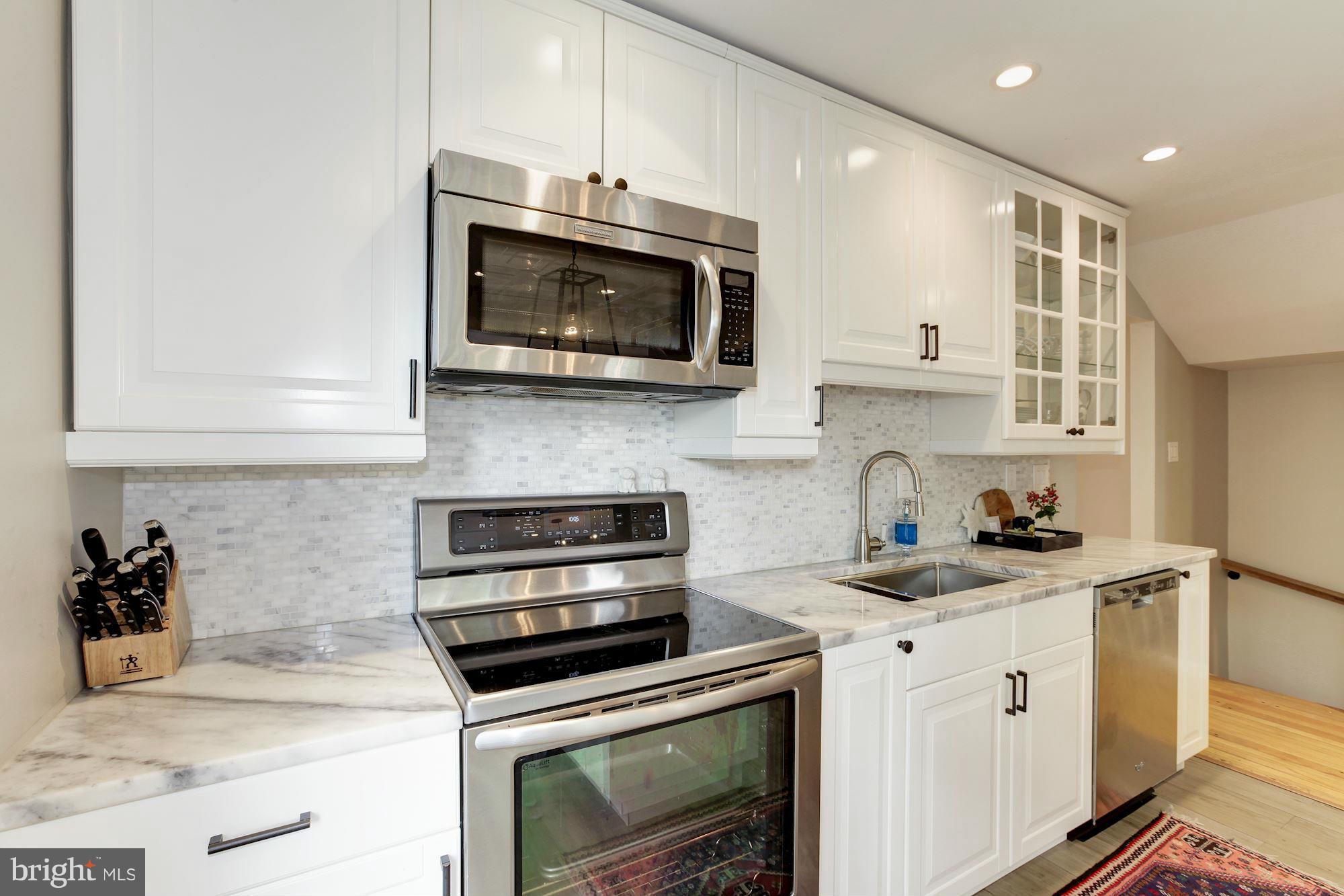 2112 Military Road Arlington, VA 22207 - Photo 11 of 30 Kitchen