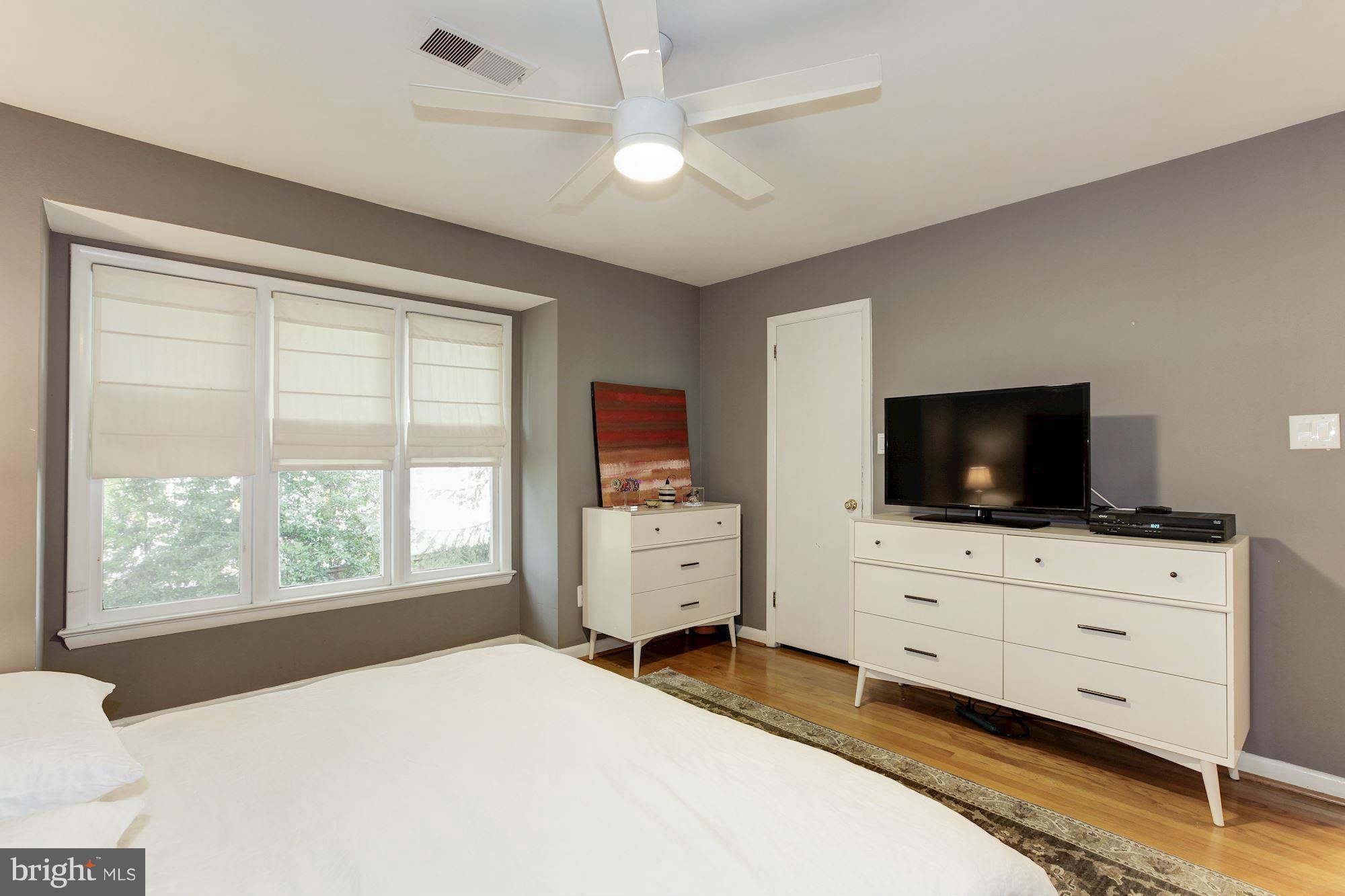 2112 Military Road Arlington, VA 22207 - Photo 17 of 30 Bedroom (Master) - Upper 2