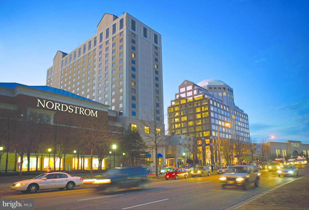 2112 Military Road Arlington, VA 22207 - Photo 29 of 30 Community - Pentagon City Mall