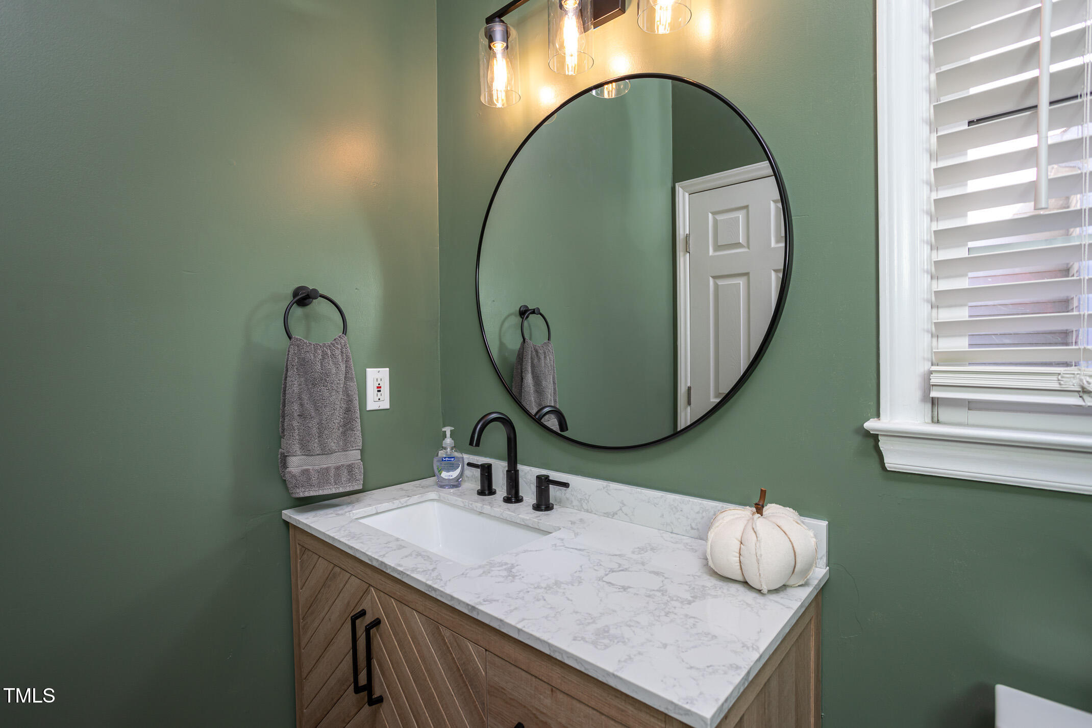 2304 Clerestory Place Raleigh, NC 27615 - Photo 15 of 30 Powder room