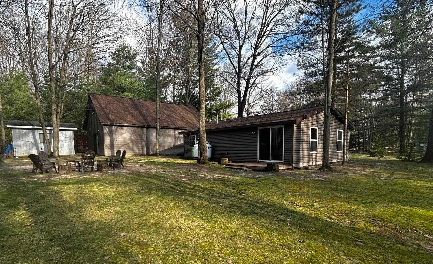1198 Lavely Road Harrison, MI 48625 - Photo 3 of 31