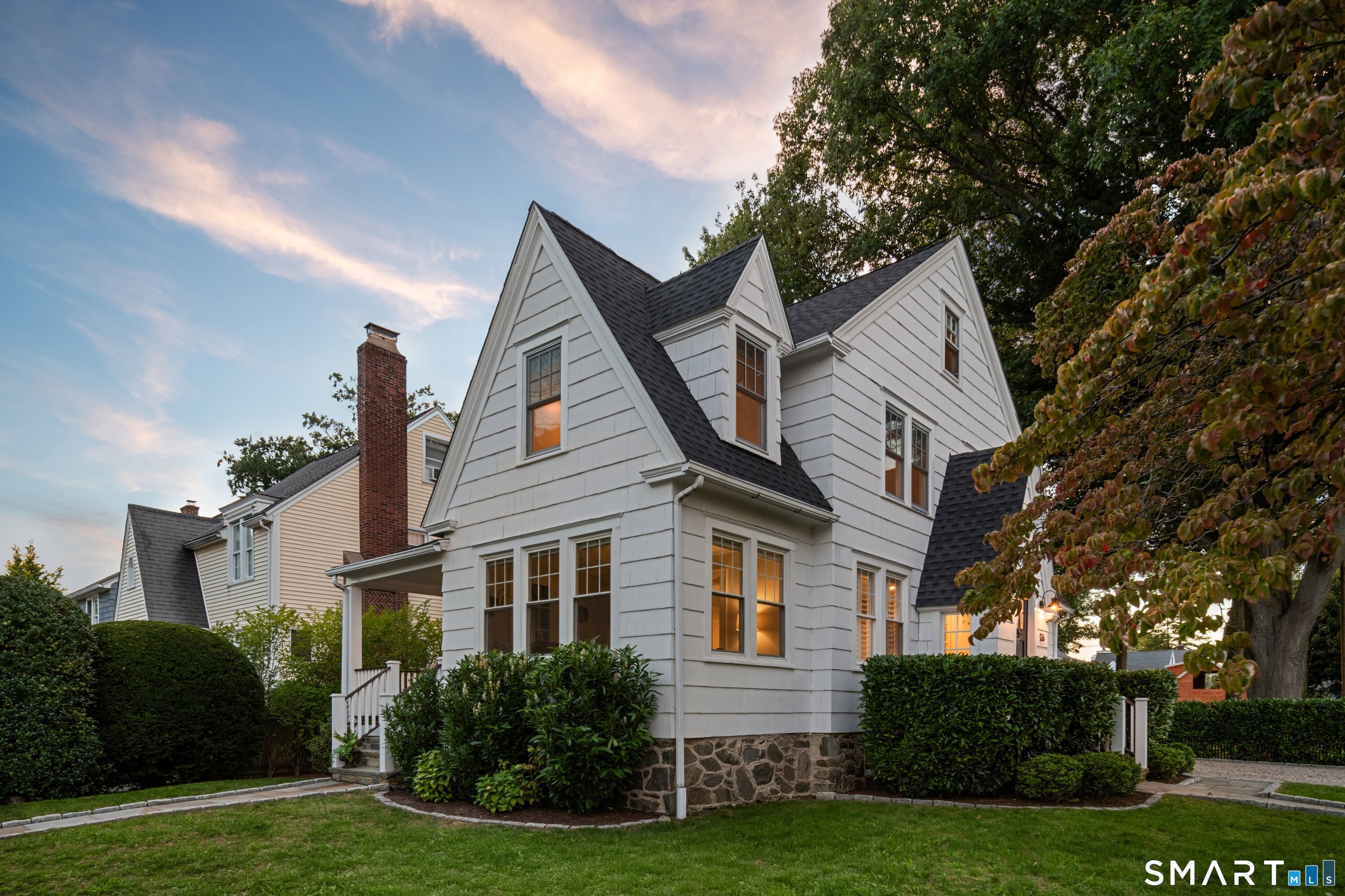 126 Oldfield Road Fairfield, CT 06824 - Photo 22 of 38 Gallery Image 22