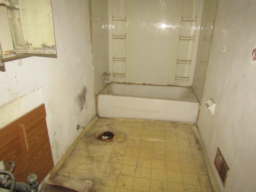 1209 Roy Street Braddock, PA 15104 - Photo 17 of 33