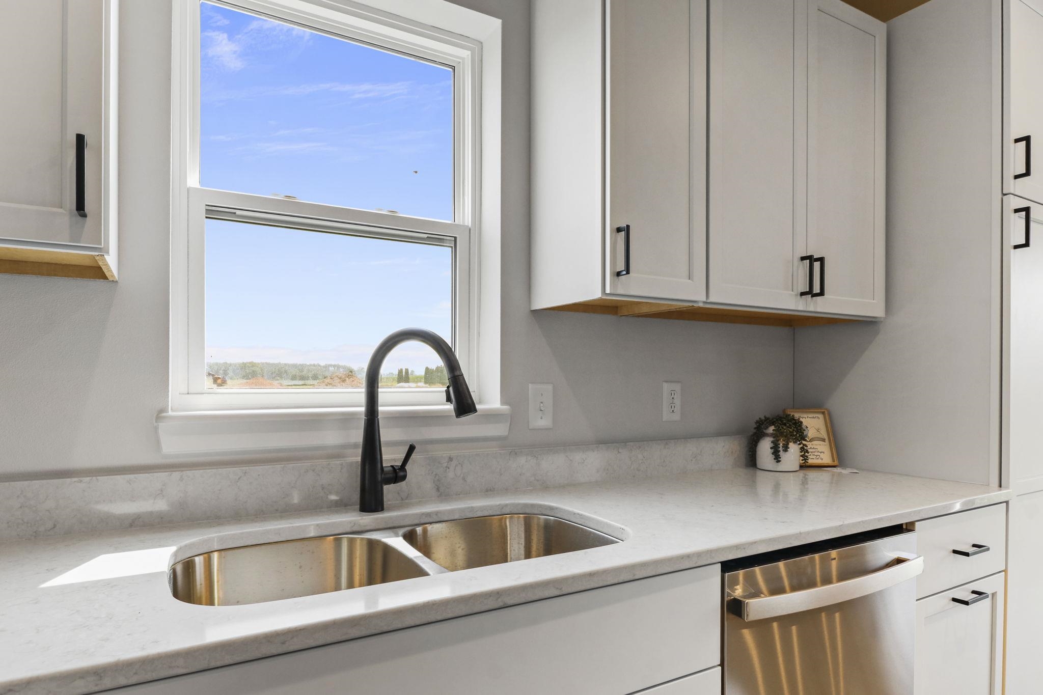 4 Hawks View Edgerton, WI 53534 - Photo 7 of 25