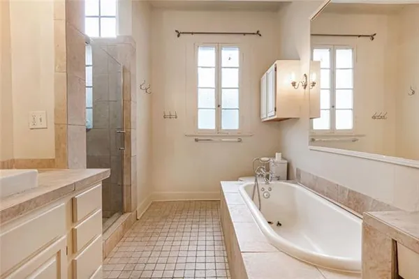 $3,550 | 617 Henry Clay Avenue, New Orleans, LA 70118