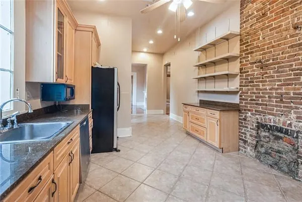 $3,550 | 617 Henry Clay Avenue, New Orleans, LA 70118
