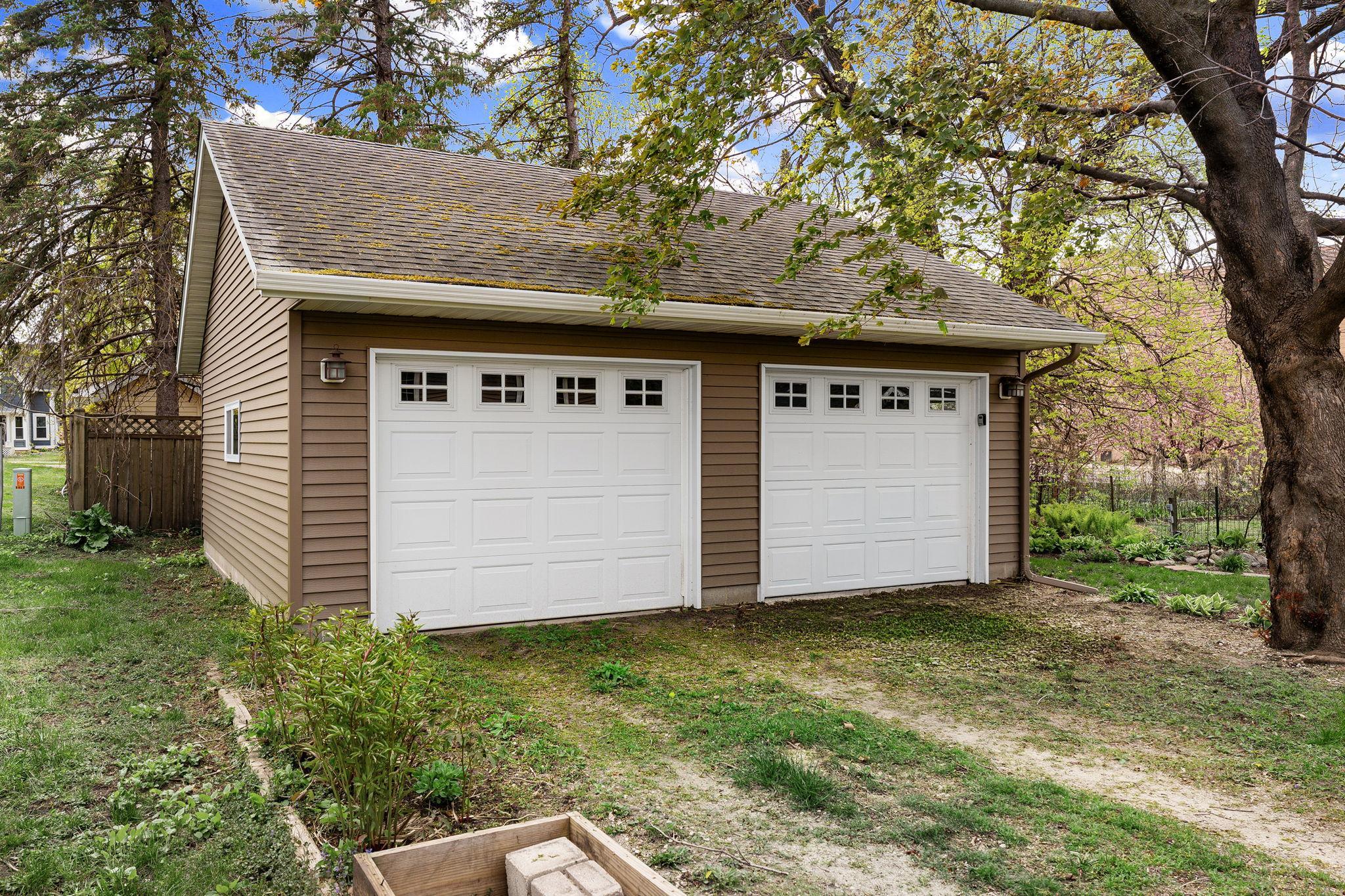 412 4th Avenue Northeast Waseca, MN 56093 - Photo 35 of 41