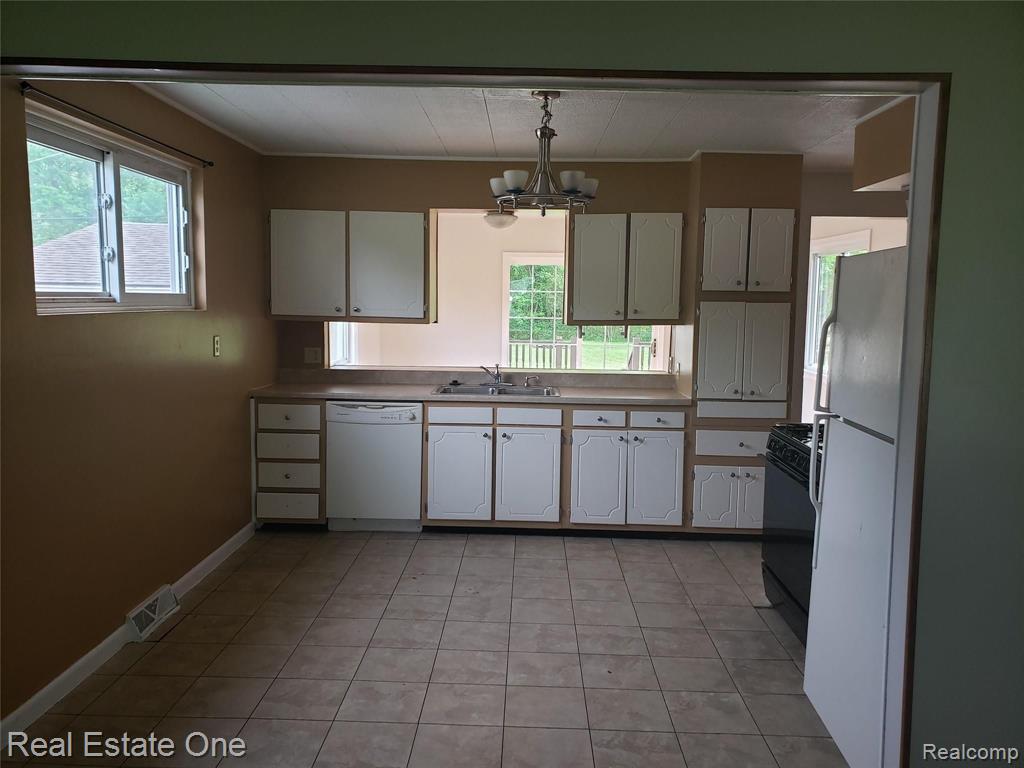 48653 Willis Road Belleville, MI 48111 - Photo 12 of 14