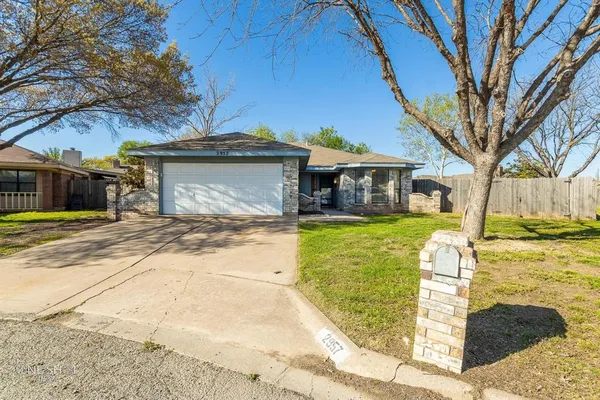 $2,500 | 2957 Oak Ridge Court, Abilene, TX 79606