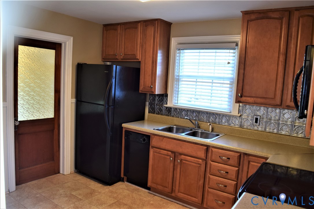 2922 Ruthland Road Henrico, VA 23228 - Photo 8 of 20